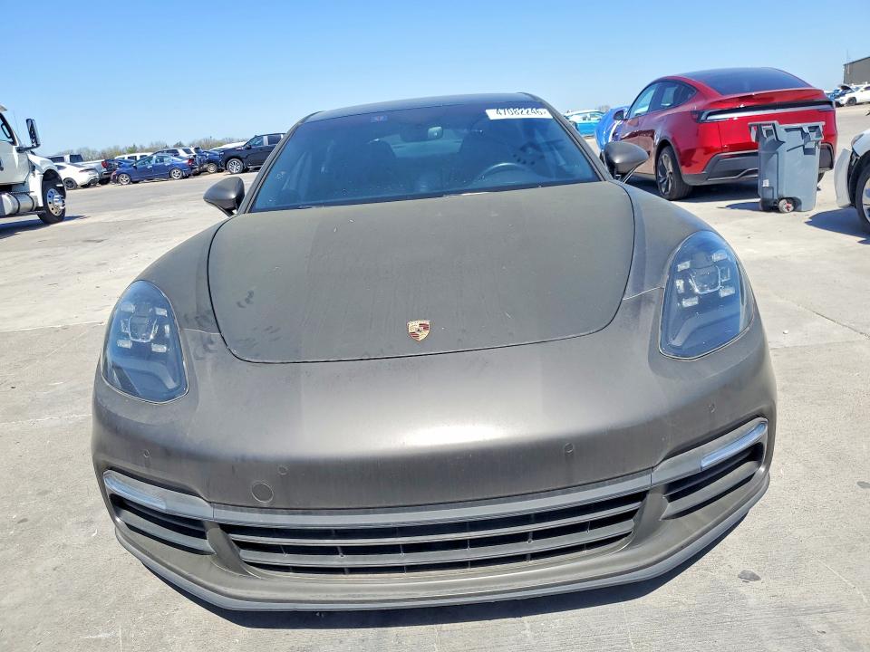 2017 Porsche Panamera