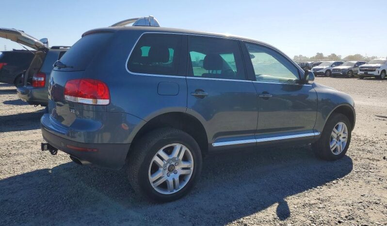 
								2005 Volkswagen Touareg full									