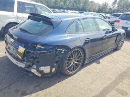 
										2018 Porsche Panamera full									