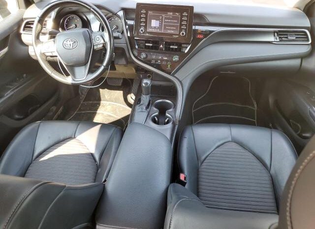 
								2021 Toyota Camry se full									