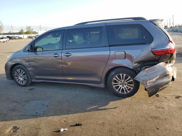 2020 Toyota Sienna xle