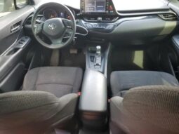
										2019 Toyota C-hr full									