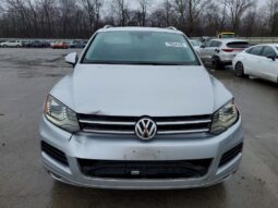 
										2014 Volkswagen Touareg full									
