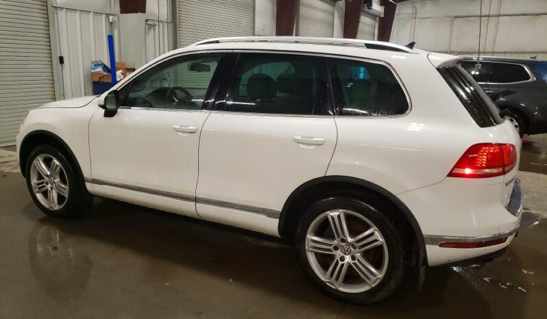 
								2016 Volkswagen Touareg full									