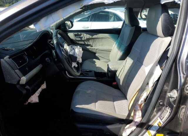 
								2016 Toyota Camry le full									