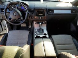 
										2017 Volkswagen Touareg full									