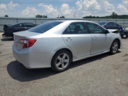 
										2014 Toyota Camry full									