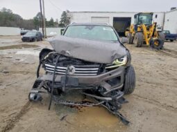 
										2017 Volkswagen Touareg full									