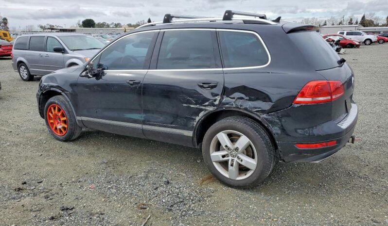 
								2014 Volkswagen Touareg full									