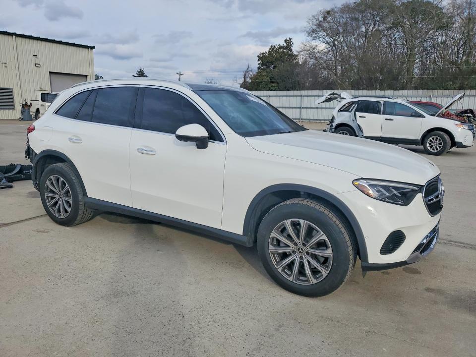 2023 Mercedes-benz Glc