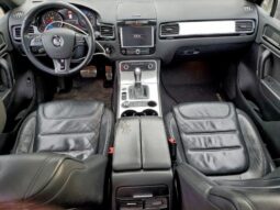 
										2014 Volkswagen Touareg full									