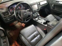 
										2016 Volkswagen Touareg full									