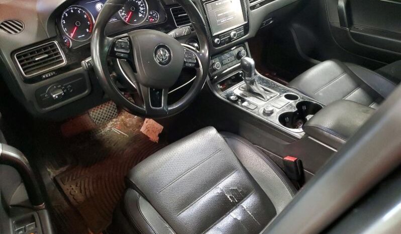 
								2016 Volkswagen Touareg full									