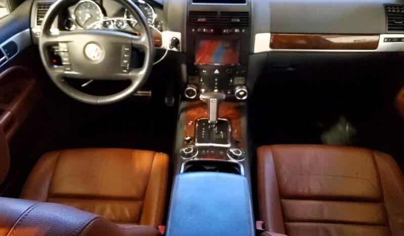 
								2008 Volkswagen Touareg full									