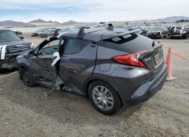 
								2021 Toyota C-hr full									