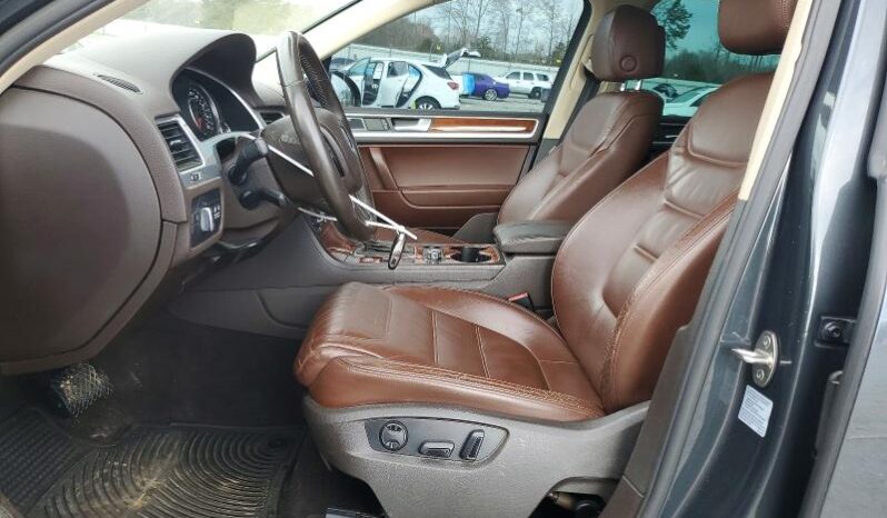 
								2012 Volkswagen Touareg full									