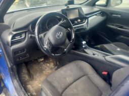 
										2018 Toyota C-hr full									