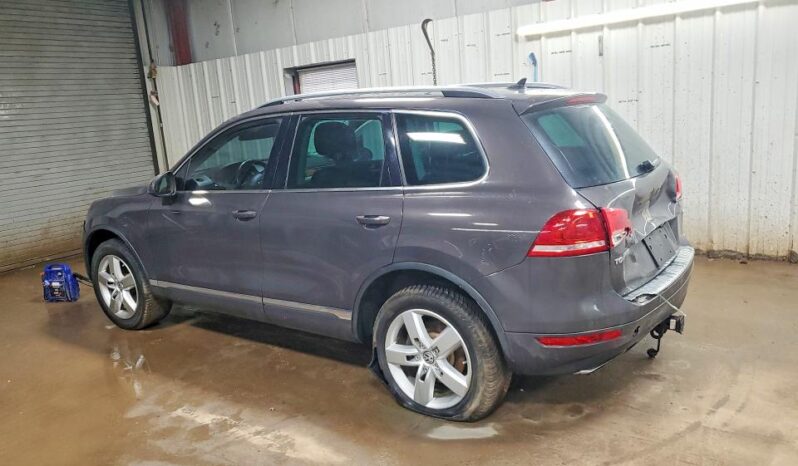 
								2012 Volkswagen Touareg full									