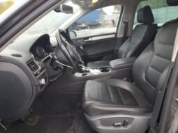 
										2013 Volkswagen Touareg full									
