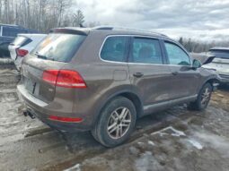 
										2014 Volkswagen Touareg full									