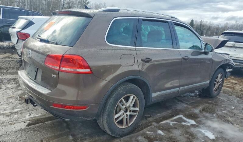 
								2014 Volkswagen Touareg full									