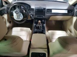 
										2013 Volkswagen Touareg full									