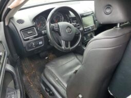 
										2014 Volkswagen Touareg full									