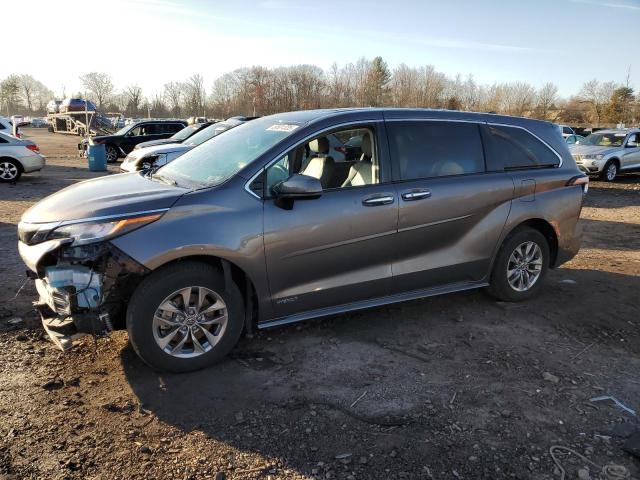 2021 Toyota Sienna xle