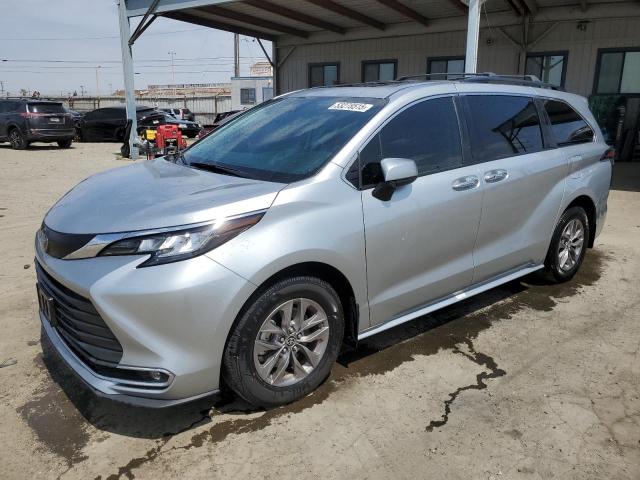 2023 Toyota Sienna xle