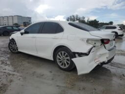 
										2021 Toyota Camry le full									