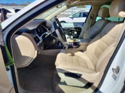 
										2012 Volkswagen Touareg full									