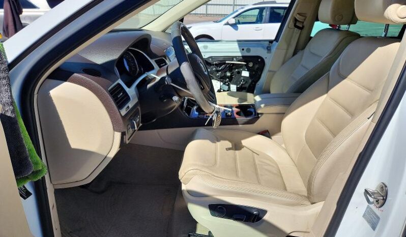 
								2012 Volkswagen Touareg full									