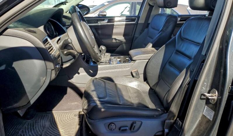 
								2013 Volkswagen Touareg full									