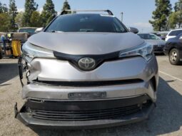 
										2019 Toyota C-hr full									