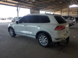 
										2012 Volkswagen Touareg full									