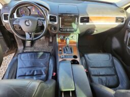 
										2014 Volkswagen Touareg full									