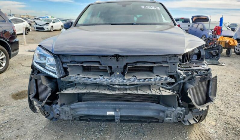 
								2015 Volkswagen Touareg full									