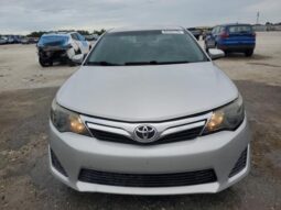 
										2012 Toyota Camry base full									