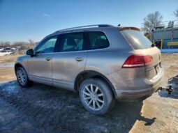 
										2016 Volkswagen Touareg full									