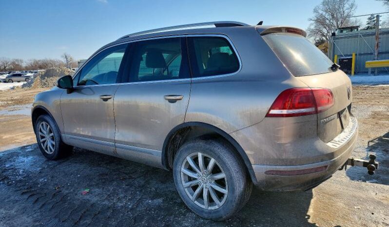 
								2016 Volkswagen Touareg full									