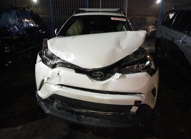 
								2019 Toyota C-hr full									