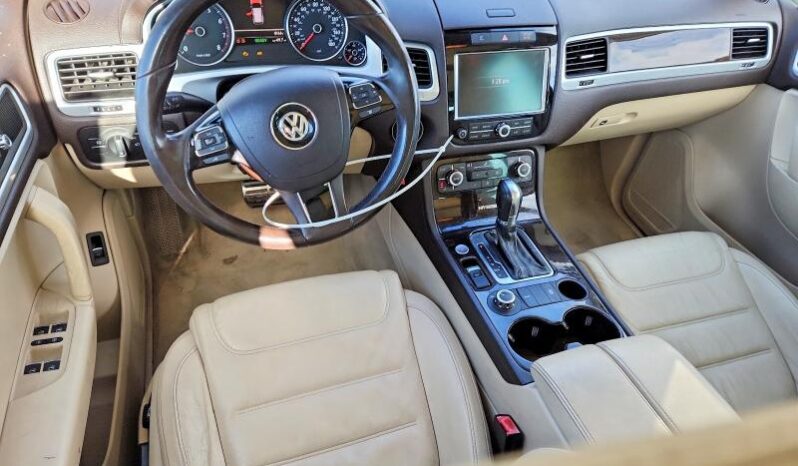 
								2013 Volkswagen Touareg full									