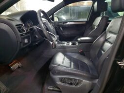 
										2017 Volkswagen Touareg full									