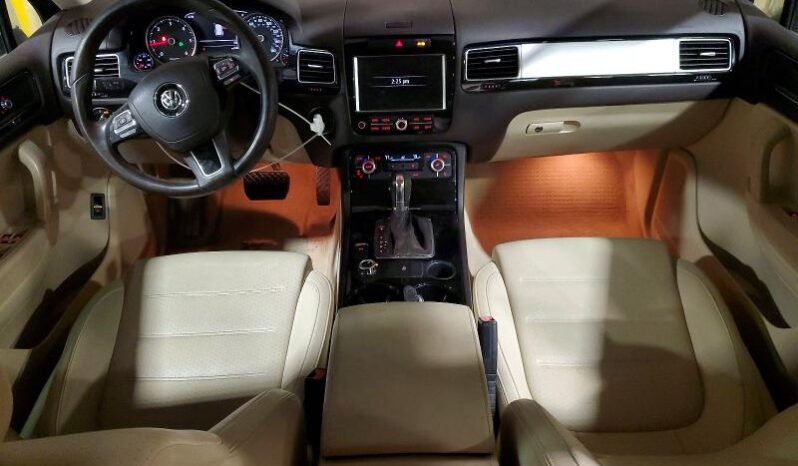 
								2012 Volkswagen Touareg full									