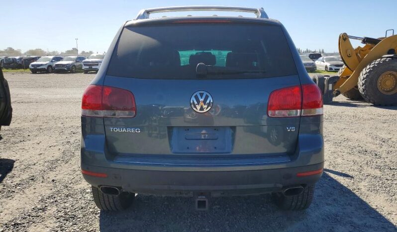 
								2005 Volkswagen Touareg full									