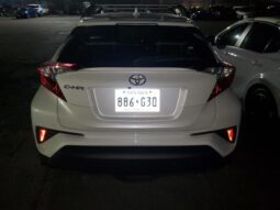 
										2019 Toyota C-hr full									