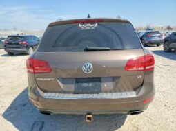 
										2013 Volkswagen Touareg full									