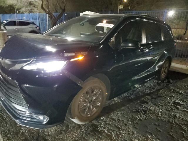2022 Toyota Sienna xle