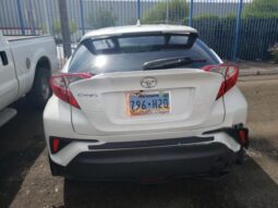 
										2018 Toyota C-hr full									