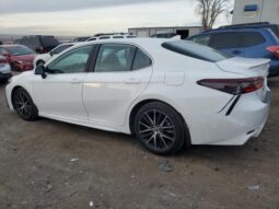 
										2022 Toyota Camry full									